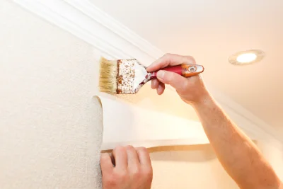 Pose de papier peint à Vernot — revêtements muraux et toiles de verre